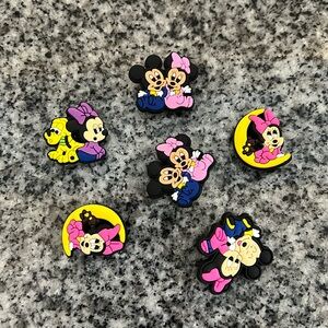 6 Baby Mickey/Minnie croc Jiblets